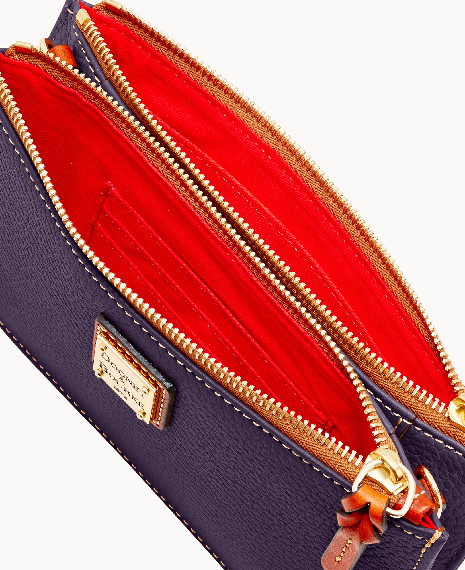 Dooney and store bourke tatum wristlet